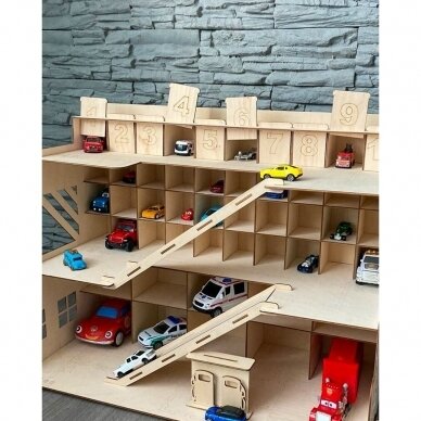 Vaikiškas garažas - lentyna 3